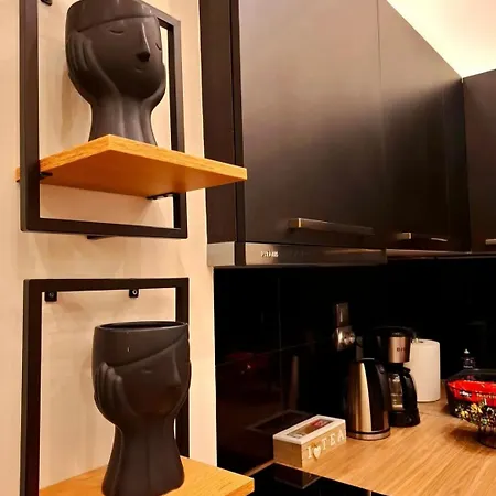In -iris Apartment Athens